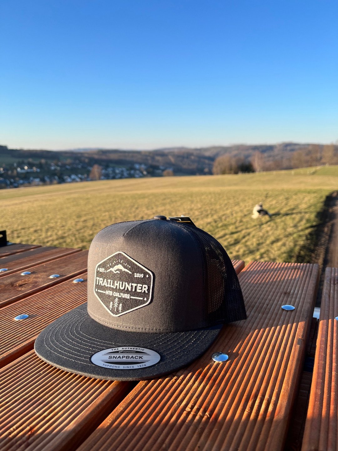 Trailhunter-Classic-Flexfit-Snapback-Trucker-grey-onesize